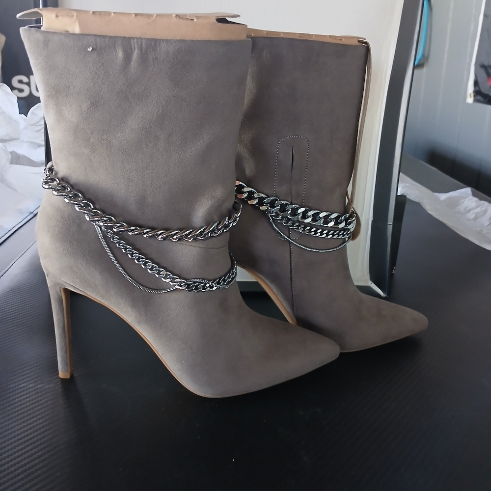 NWB, INC, womens size 7, gray